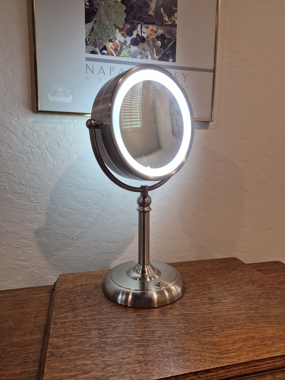 Blackstone Vanity / Cosmetic Mirror - Picture 6 of 11
